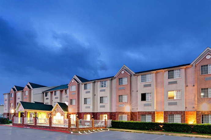 Imagen general del Hotel Days Inn and Suites Plano Medical Center/dallas. Foto 2