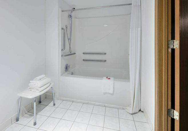 Imagen general del Hotel Days Inn and Suites by Wyndham Bentonville. Foto 1
