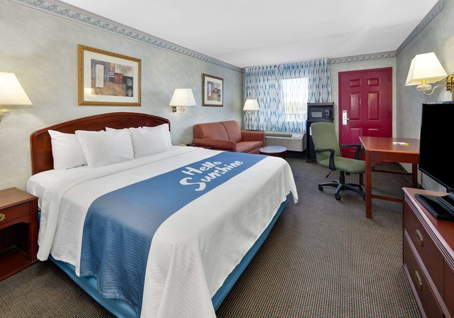Imagen de la habitación del Hotel Days Inn and Suites by Wyndham Bentonville. Foto 10