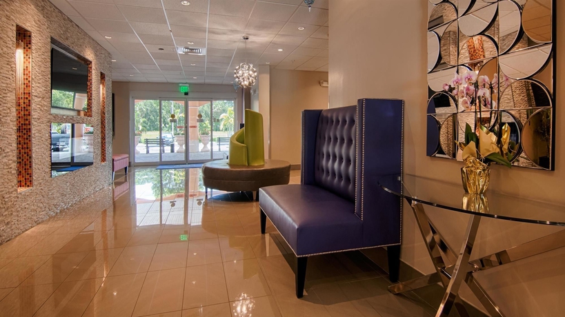 Imagen de los interiores del Hotel Days Inn and Suites by Wyndham Bonita Springs North Naples. Foto 13