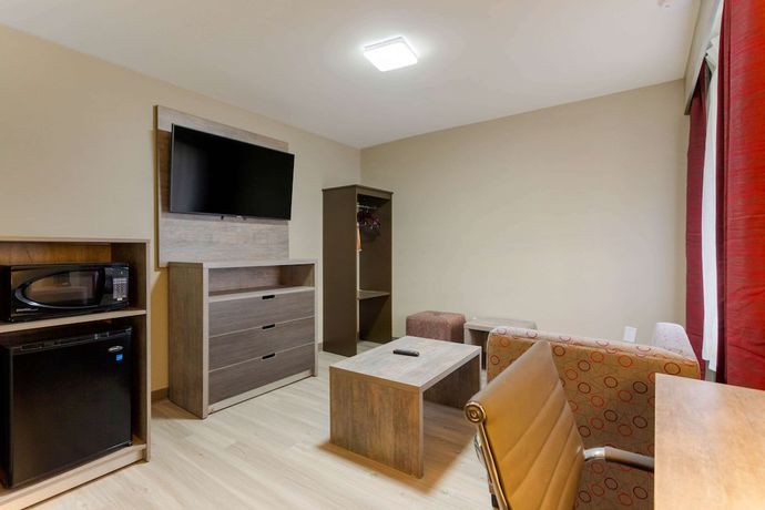 Imagen de la habitación del Hotel Days Inn and Suites by Wyndham Bowling Green. Foto 6