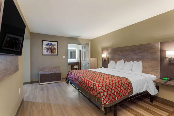 Imagen de la habitación del Hotel Days Inn and Suites by Wyndham Bowling Green. Foto 11