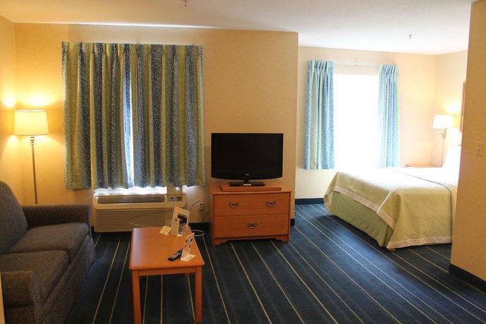 Imagen de la habitación del Hotel Days Inn and Suites by Wyndham Bridgeport - Clarksburg. Foto 3