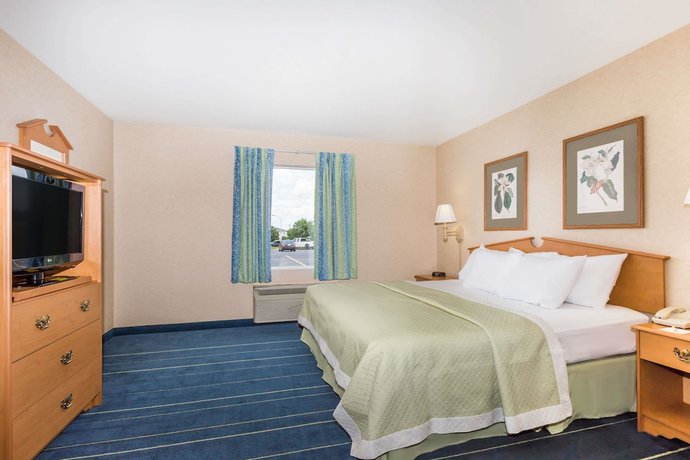Imagen de la habitación del Hotel Days Inn and Suites by Wyndham Bridgeport - Clarksburg. Foto 10