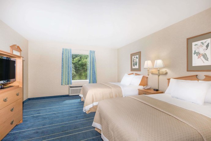 Imagen de la habitación del Hotel Days Inn and Suites by Wyndham Bridgeport - Clarksburg. Foto 14