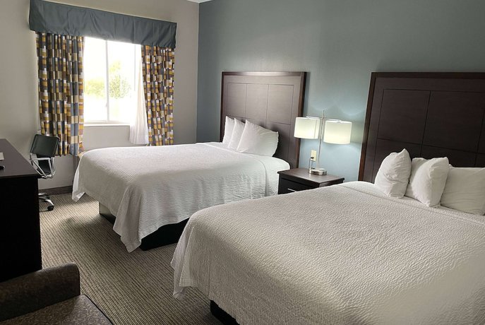 Imagen de la habitación del Hotel Days Inn and Suites by Wyndham Cleburne TX. Foto 4
