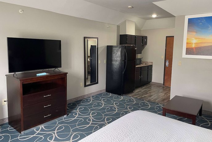 Imagen de la habitación del Hotel Days Inn and Suites by Wyndham Cleburne TX. Foto 7