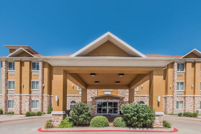 Imagen general del Hotel Days Inn and Suites by Wyndham Cleburne TX. Foto 1