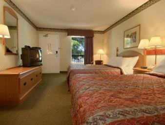 Imagen de la habitación del Hotel Days Inn and Suites by Wyndham Collierville Germantown Area. Foto 6