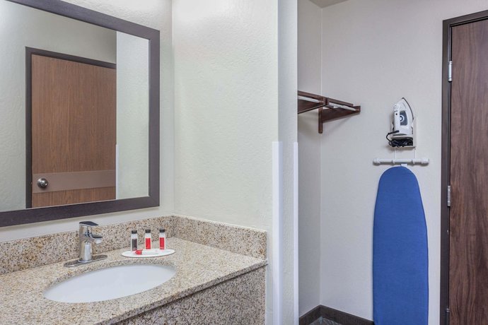 Imagen de la habitación del Hotel Days Inn and Suites by Wyndham East Flagstaff. Foto 7