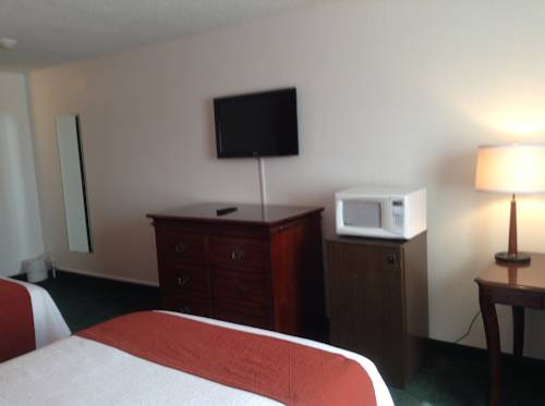 Imagen de la habitación del Hotel Days Inn and Suites by Wyndham Hammond, In. Foto 14