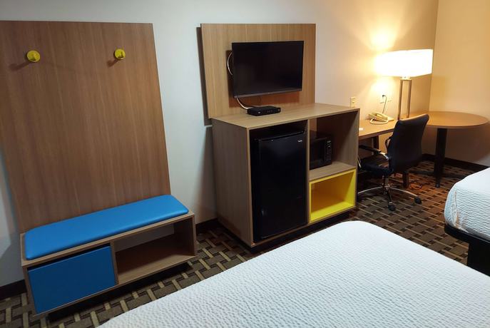Imagen de la habitación del Hotel Days Inn and Suites by Wyndham Huntsville, Huntsville. Foto 4