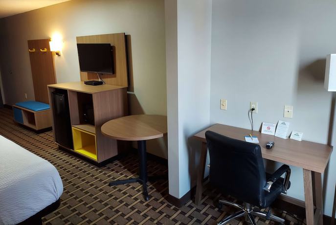 Imagen de la habitación del Hotel Days Inn and Suites by Wyndham Huntsville, Huntsville. Foto 7