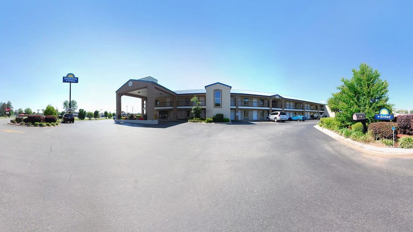 Imagen general del Hotel Days Inn and Suites by Wyndham Pine Bluff. Foto 3