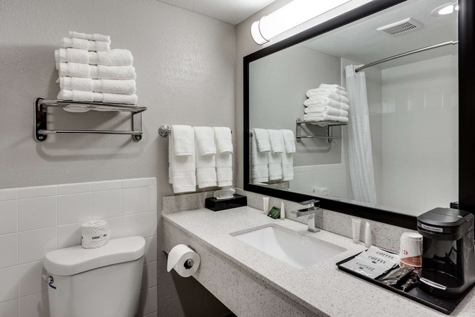 Imagen de la habitación del Hotel Days Inn and Suites by Wyndham Spokane. Foto 6