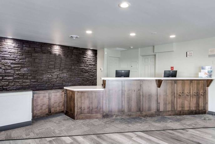 Imagen de los interiores del Hotel Days Inn and Suites by Wyndham Spokane. Foto 19