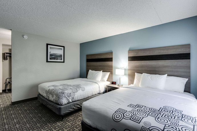 Imagen de la habitación del Hotel Days Inn and Suites by Wyndham Spokane. Foto 15