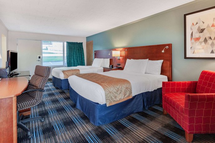 Imagen de la habitación del Hotel Days Inn and Suites by Wyndham St. Ignace Lakefront. Foto 7