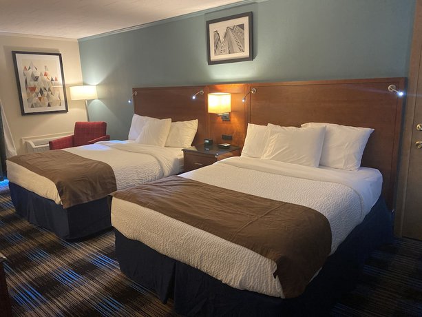 Imagen de la habitación del Hotel Days Inn and Suites by Wyndham St. Ignace Lakefront. Foto 8