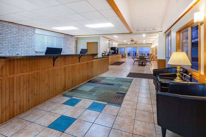Imagen de los interiores del Hotel Days Inn and Suites by Wyndham St. Ignace Lakefront. Foto 20