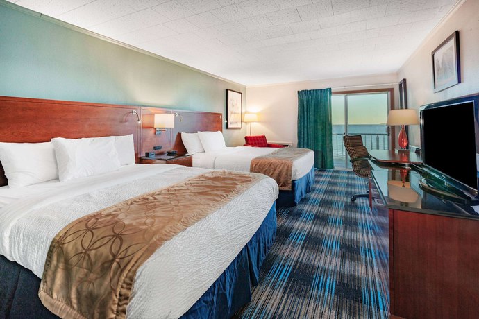 Imagen de la habitación del Hotel Days Inn and Suites by Wyndham St. Ignace Lakefront. Foto 16