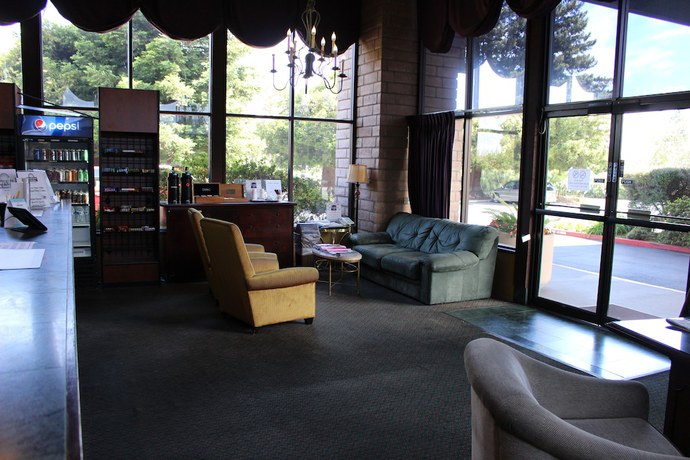 Imagen de los interiores del Hotel Days Inn and Suites by Wyndham Sunnyvale. Foto 19