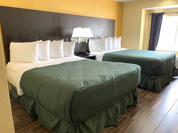 Imagen de la habitación del Hotel Days Inn and Suites by Wyndham Tampa/Raymond James Stadium. Foto 8