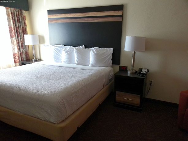 Imagen de la habitación del Hotel Days Inn and Suites by Wyndham Tucson/Marana. Foto 9