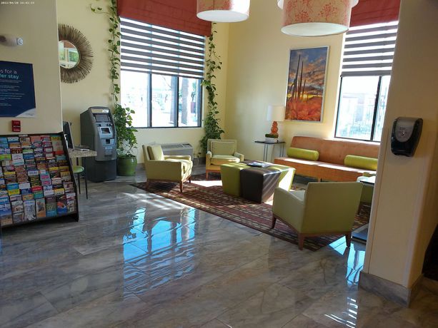 Imagen de los interiores del Hotel Days Inn and Suites by Wyndham Tucson/Marana. Foto 19