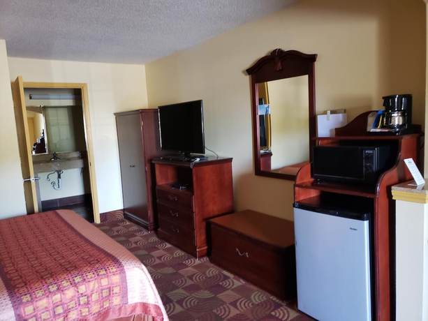 Imagen de la habitación del Hotel Days Inn and Suites by Wyndham Tuscaloosa - Univ. of Alabama. Foto 4