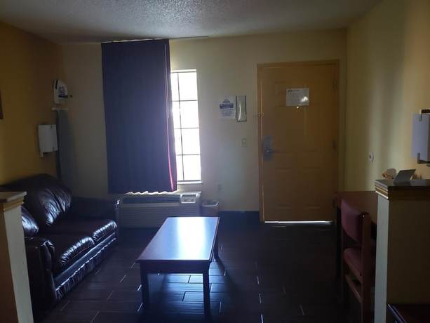 Imagen de la habitación del Hotel Days Inn and Suites by Wyndham Tuscaloosa - Univ. of Alabama. Foto 17