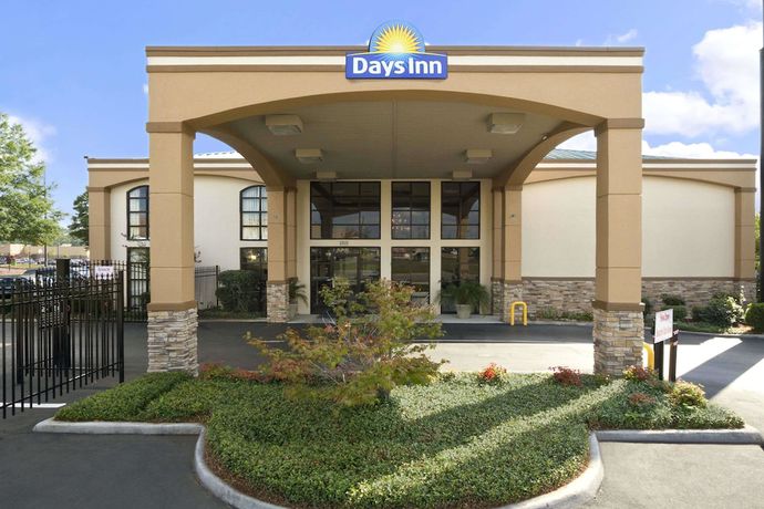 Imagen general del Hotel Days Inn and Suites by Wyndham Tuscaloosa - Univ. of Alabama. Foto 1