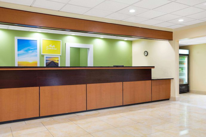 Imagen de los interiores del Hotel Days Inn by Wyndham Absecon Atlantic City Area. Foto 17
