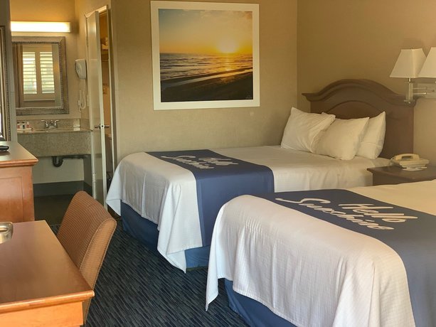 Imagen de la habitación del Hotel Days Inn by Wyndham Alhambra CA. Foto 2