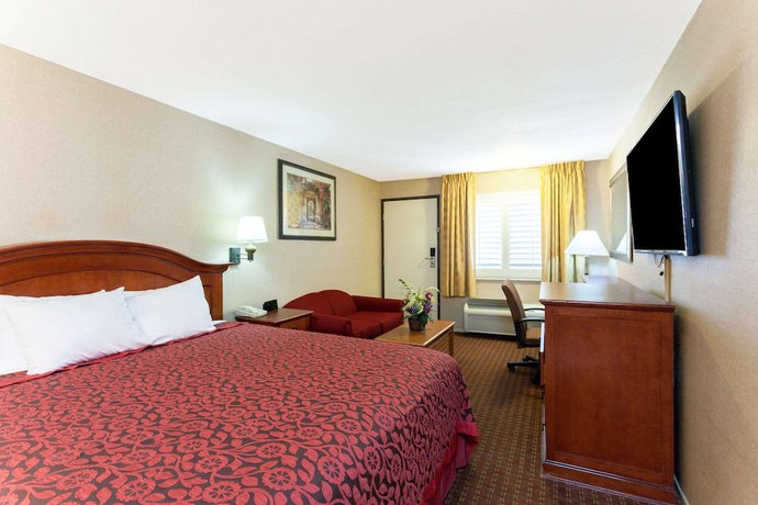 Imagen de la habitación del Hotel Days Inn by Wyndham Alhambra CA. Foto 5