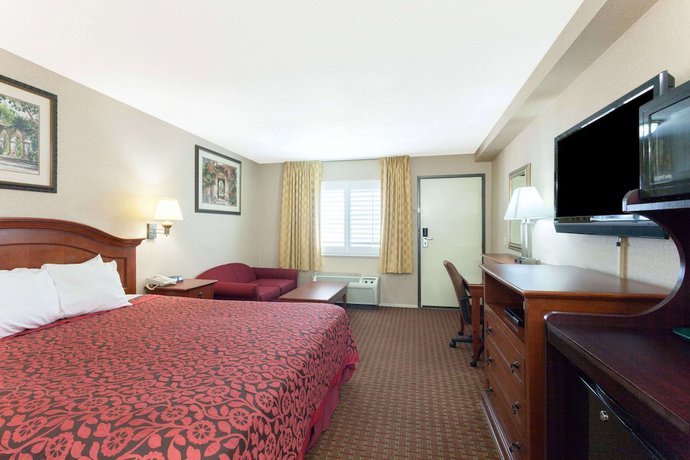 Imagen de la habitación del Hotel Days Inn by Wyndham Alhambra CA. Foto 14