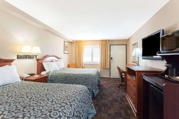Imagen de la habitación del Hotel Days Inn by Wyndham Alhambra CA. Foto 15