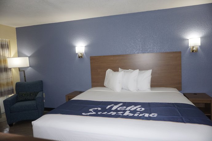 Imagen de la habitación del Hotel Days Inn by Wyndham Apopka/Orlando. Foto 7