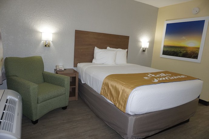 Imagen de la habitación del Hotel Days Inn by Wyndham Apopka/Orlando. Foto 15