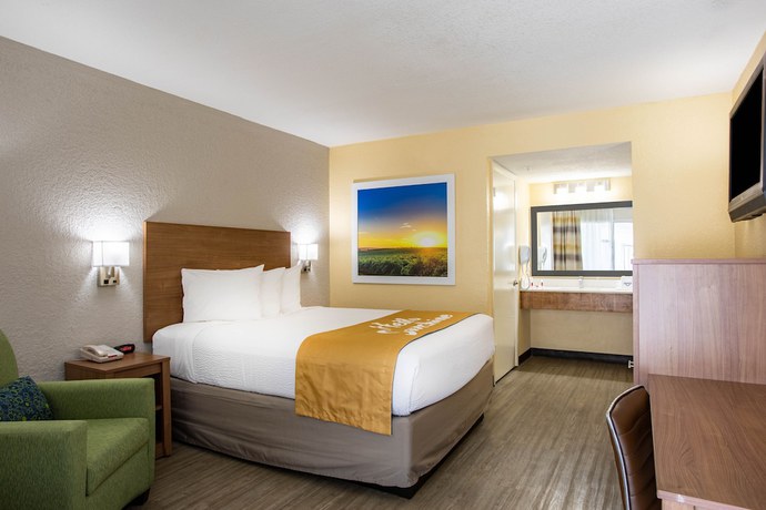 Imagen de la habitación del Hotel Days Inn by Wyndham Apopka/Orlando. Foto 16