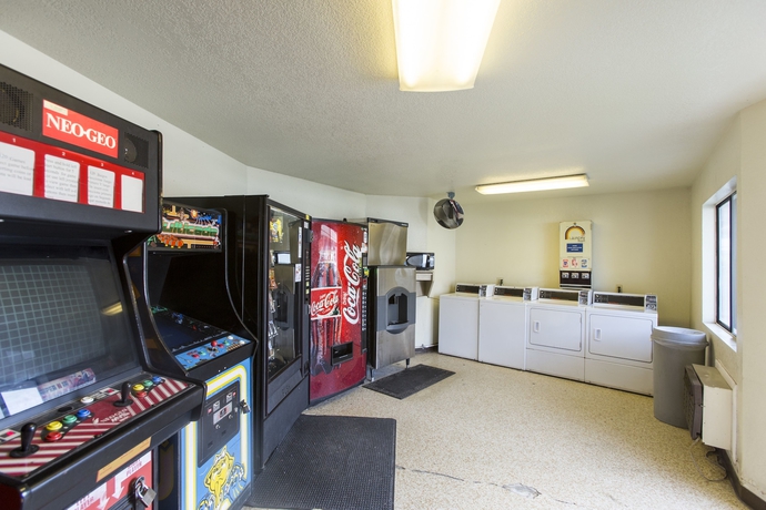 Imagen de los interiores del Hotel Days Inn by Wyndham Arroyo Grande Pismo Beach. Foto 16