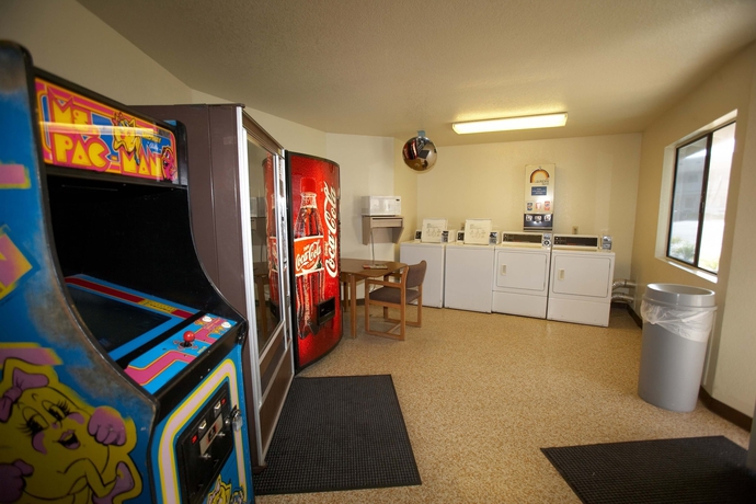 Imagen de los interiores del Hotel Days Inn by Wyndham Arroyo Grande Pismo Beach. Foto 17