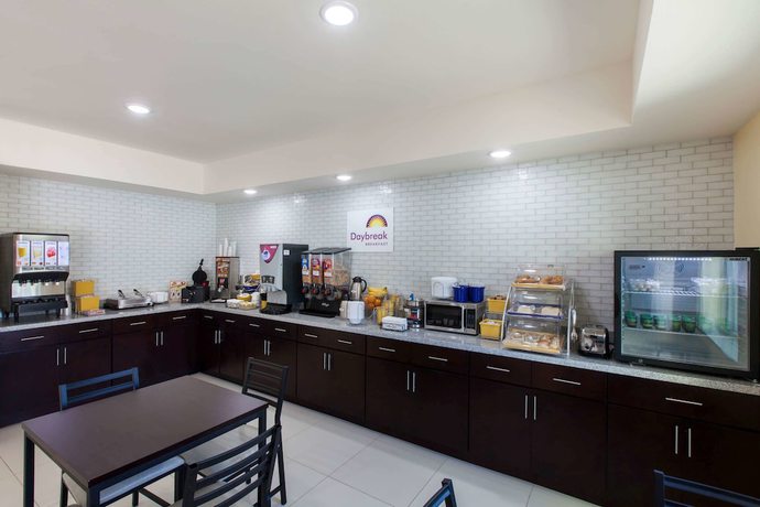 Imagen del bar/restaurante del Hotel Days Inn by Wyndham Baton Rouge Airport. Foto 4