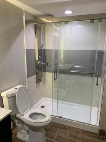 Imagen de la habitación del Hotel Days Inn by Wyndham Bellville Mansfield. Foto 15