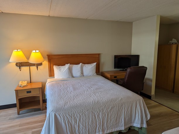 Imagen de la habitación del Hotel Days Inn by Wyndham Birch Run. Foto 1
