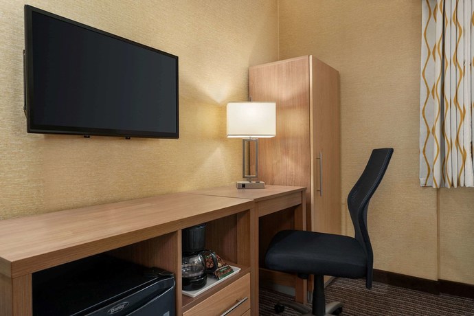 Imagen de la habitación del Hotel Days Inn by Wyndham Brooklyn. Foto 14