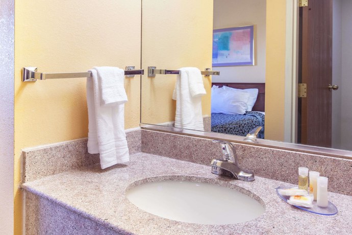 Imagen de la habitación del Hotel Days Inn by Wyndham Canastota/Verona. Foto 8