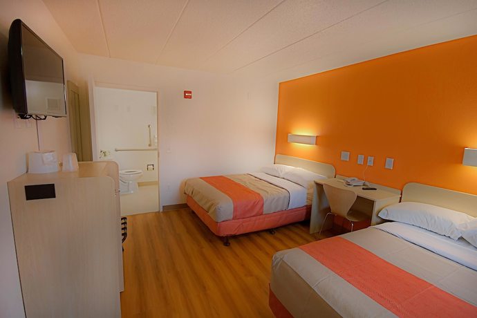 Imagen de la habitación del Hotel Days Inn by Wyndham Charleston WV. Foto 3