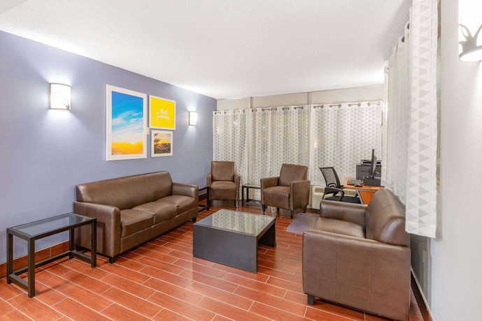 Imagen de los interiores del Hotel Days Inn by Wyndham Charlottesville/University Area. Foto 18