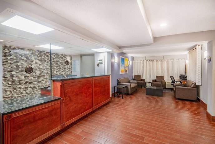 Imagen de los interiores del Hotel Days Inn by Wyndham Charlottesville/University Area. Foto 19